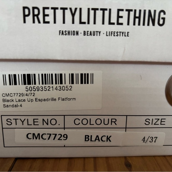 PrettyLittleThing Black Espadrille Flats Wrap-Around Tie Shoes Size 7 New - Picture 10 of 10